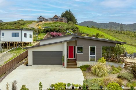 Photo of property in 19 Glendermid Close, Sawyers Bay, Port Chalmers, 9023