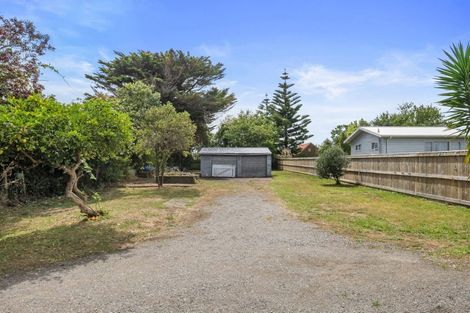 Photo of property in 28 Hokio Beach Road, Levin, 5510