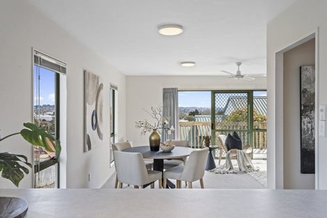 Photo of property in 1/43 Sungrove Rise, Sunnyvale, Auckland, 0612