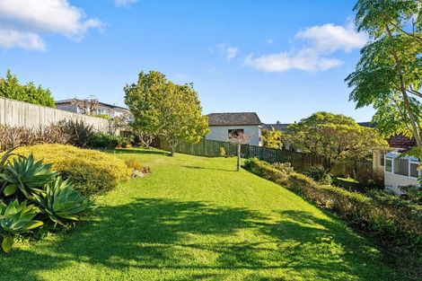 Photo of property in 42 Evelyn Road, Cockle Bay, Auckland, 2014
