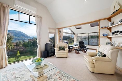 Photo of property in 38 Beacon Point Road, Wanaka, 9305