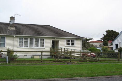 Photo of property in 39 Parris Street, Waitara, 4320
