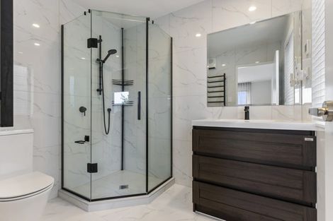 Photo of property in 146 Arran Point Parade, Orewa, 0931