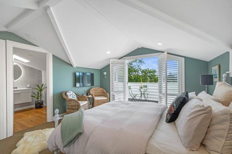 Photo of property in 102 Matua Road, Huapai, Kumeu, 0810