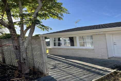 Photo of property in 1/8 Waikaremoana Place, Pakuranga Heights, Auckland, 2010