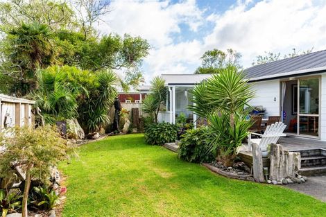 Photo of property in 5 South Road, Waipu, 0510