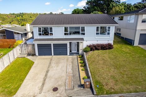 Photo of property in 118 Kahu Road, Paremata, Porirua, 5024
