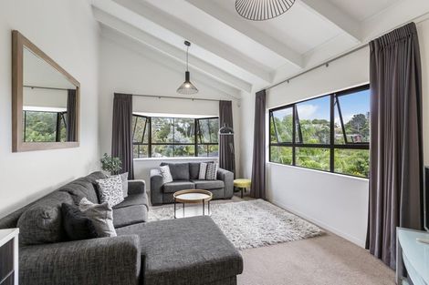 Photo of property in 2/660 Beach Road, Browns Bay, Auckland, 0630