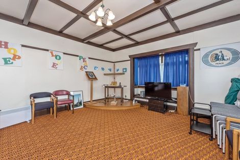 Photo of property in 305-311 Glengarry Road, Glen Eden, Auckland, 0602