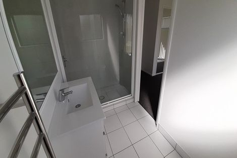 Photo of property in 2 Wendy Place, Heathcote Valley, Christchurch, 8022