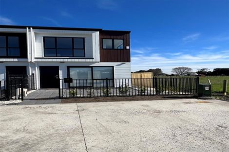 Photo of property in 31 Aramata Road, Papakura, 2110
