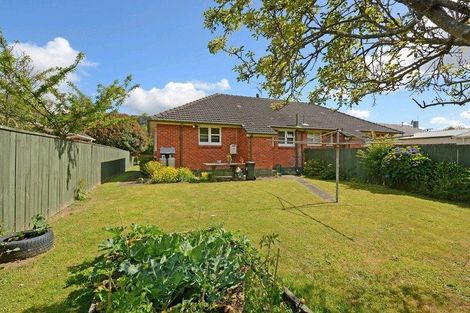 Photo of property in 16 Hazel Street, Ebdentown, Upper Hutt, 5018