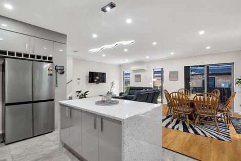 Photo of property in 114b Everglade Drive, Totara Heights, Auckland, 2105