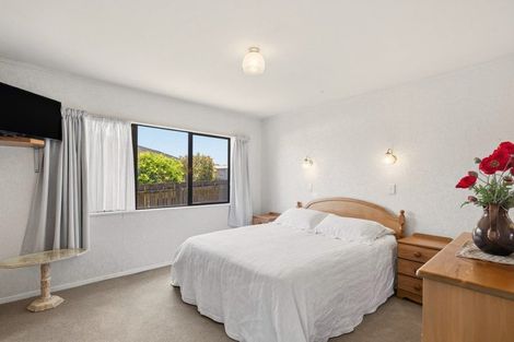 Photo of property in 2 Marwood Place, Mount Maunganui, 3116