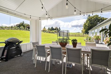 Photo of property in 5 Lens Way, Acacia Bay, Taupo, 3385