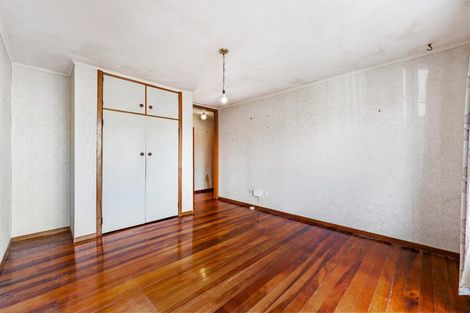 Photo of property in 38 Toru Street, Te Atatu Peninsula, Auckland, 0610