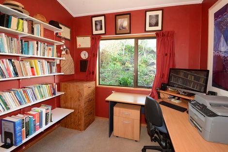 Photo of property in 15 Mclelland Street, Macandrew Bay, Dunedin, 9014