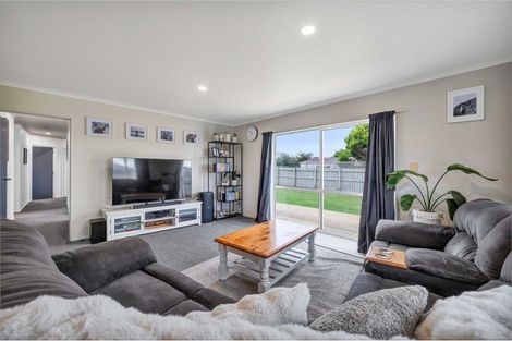 Photo of property in 75 Tauhuri Street, Manaia, 4612