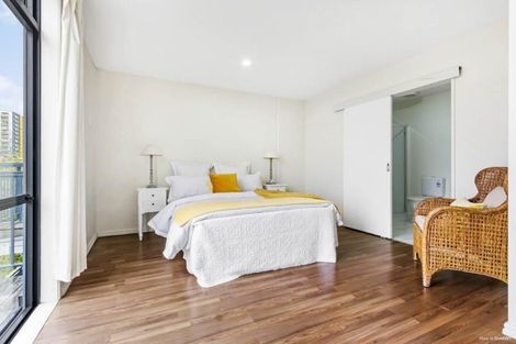 Photo of property in Krisley Court, 10/6 Ambrico Place, New Lynn, Auckland, 0600