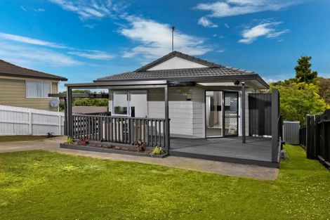 Photo of property in 55 Triangle Road, Massey, Auckland, 0614