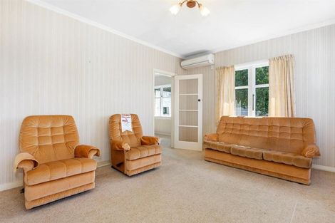 Photo of property in 4 Tainui Terrace, Tawa, Wellington, 5028