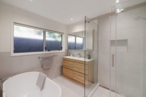 Photo of property in 384b Devonport Road, Tauranga South, Tauranga, 3112