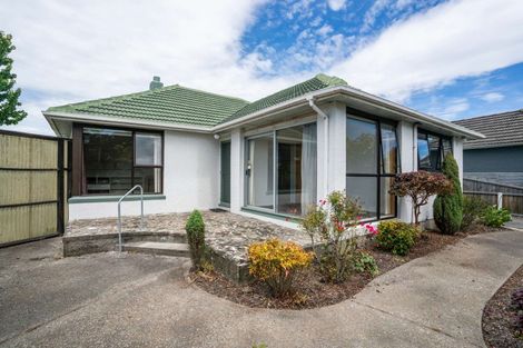 Photo of property in 14 Ardmore Place, Bishopdale, Christchurch, 8053
