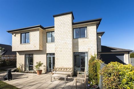 Photo of property in 5 Elmwood Road, Strowan, Christchurch, 8052