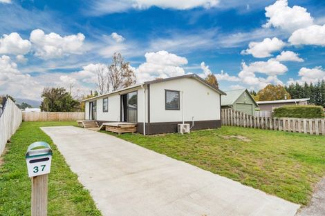 Photo of property in 37 Te Iwiheke Place, Turangi, 3334