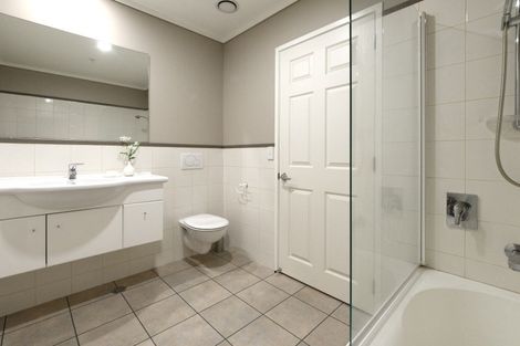 Photo of property in 12/72e Devonport Road, Tauranga, 3110