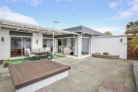 Photo of property in 5 Meadowcourt Drive, Manukau, Auckland, 2025
