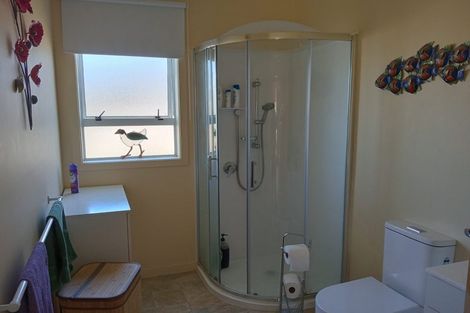 Photo of property in 79 Orawia Road, Tuatapere, 9620