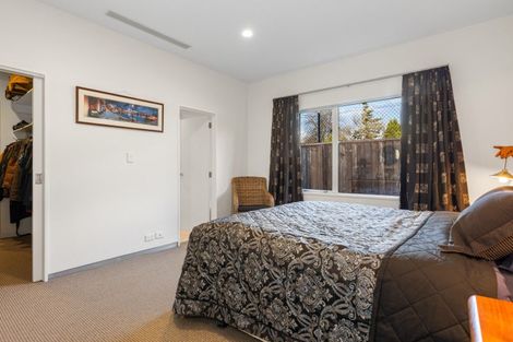 Photo of property in 142 North Parade, Richmond, Christchurch, 8013