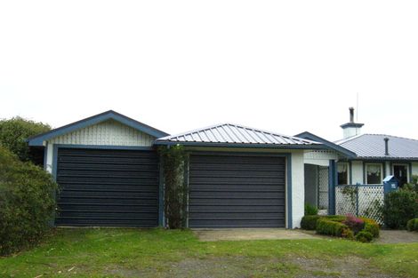 Photo of property in 10 Bayne Terrace, Macandrew Bay, Dunedin, 9014