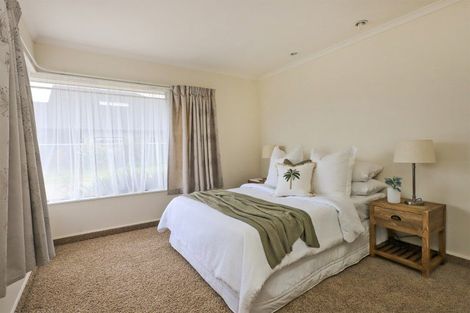 Photo of property in 28 Kensington Drive, Taradale, Napier, 4112