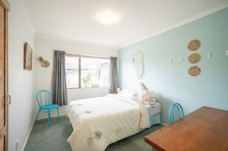 Photo of property in 53 Raglan Avenue, Cloverlea, Palmerston North, 4412