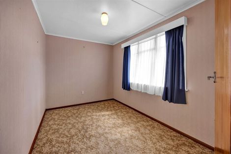 Photo of property in 4 Buchanan Place, Hawera, 4610