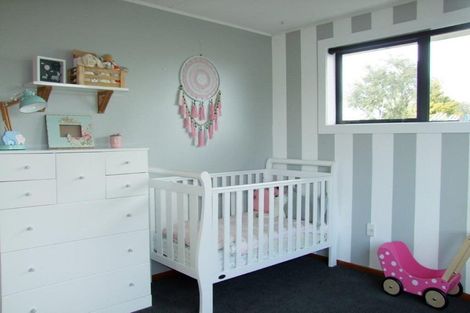 Photo of property in 15 Moore Street, Milton, 9220