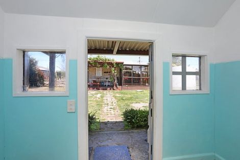 Photo of property in 16 Punga Street, Tangimoana, 4822