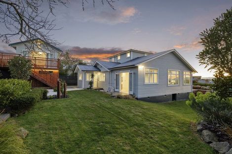 Photo of property in 87 Saint Andrews Hill Road, Mount Pleasant, Christchurch, 8081