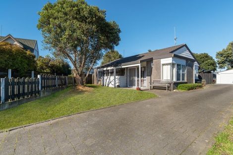 Photo of property in 2/10 Inverell Place, Mount Maunganui, 3116