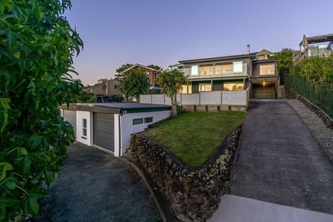 Photo of property in 17 Brigantine Drive, Beach Haven, Auckland, 0626