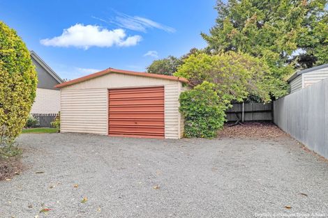 Photo of property in 12 Lomax Place, Islington, Christchurch, 8042