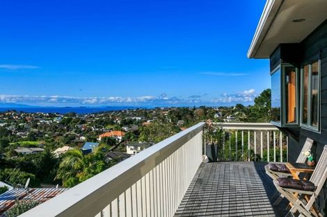 Photo of property in 2/112 Arran Road, Browns Bay, Auckland, 0630