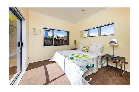 Photo of property in 43a Senator Drive, Manurewa, Auckland, 2105