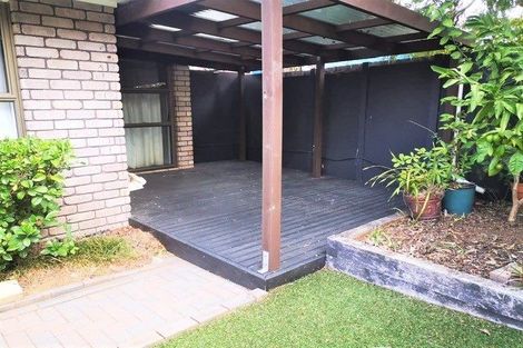 Photo of property in 7 Puawai Place, Northcote, Auckland, 0627