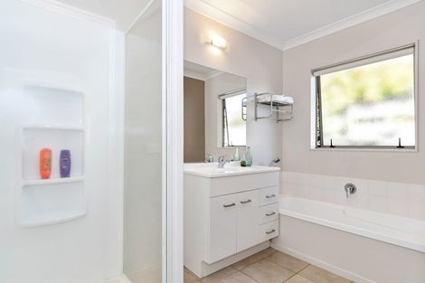 Photo of property in 194 Castlewold Drive, Bethlehem, Tauranga, 3110