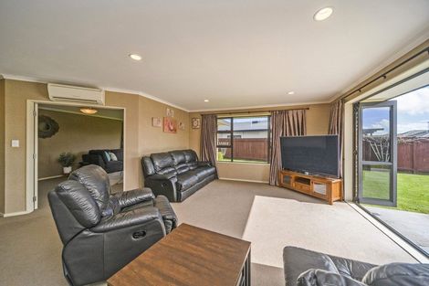 Photo of property in 22 Cleveland Heights, Kelvin Grove, Palmerston North, 4414
