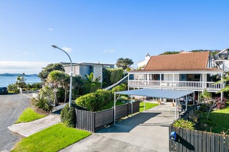 Photo of property in 21 Du Fresne Place, Russell, 0202