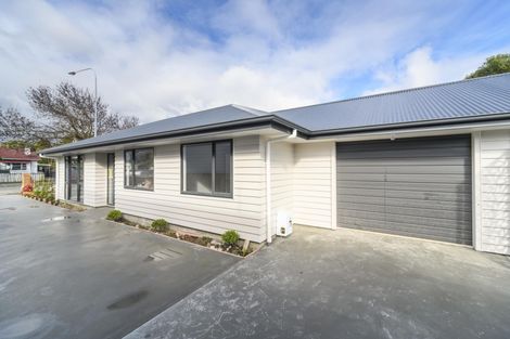 Photo of property in 18 Raglan Avenue, Cloverlea, Palmerston North, 4412